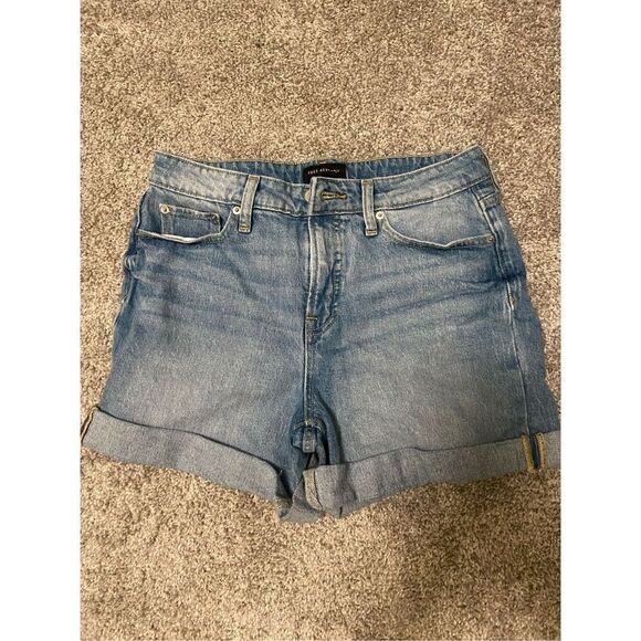 High waist Size 6 Jean Shorts - Picture 1 of 2